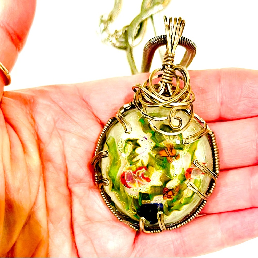 VTG Hand Painted Double Sided Wire Encased Glass Cabochon Pendant Necklace Rare!